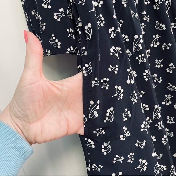 Gap Black Ivory Cherry Print Blouson Pockets Lightweight Popover Mini Dress - Picture 4 of 12